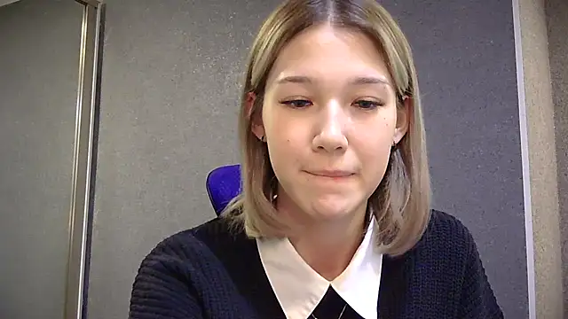 lilXdomiii online show from April 21, 2026, 12:01 pm