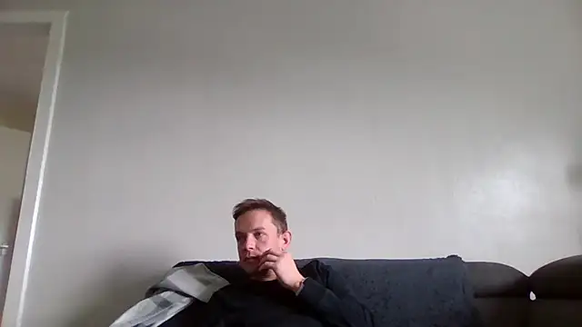 verscub6969 online show from April 12, 2026, 7:22 am