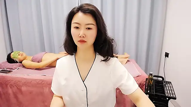 anne2026 online show from April 17, 2026, 1:08 am