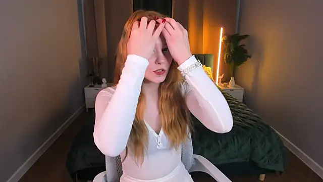 Snapshot of Julia_Anis chatting on February 13, 2026, 1:05 am Julia Anis online show from February 13, 2026, 1:05 am