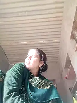 Snapshot of Lucky_couple-1 chatting on February 21, 2026, 4:03 am Lucky couple-1 online show from February 21, 2026, 4:03 am