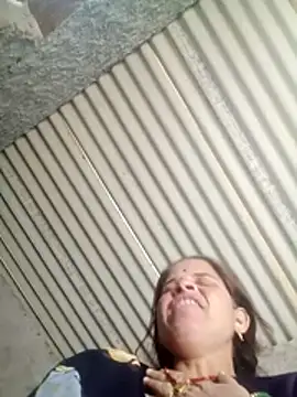 Snapshot of Lucky_couple-1 chatting on February 1, 2026, 8:12 am Lucky couple-1 online show from February 1, 2026, 8:12 am