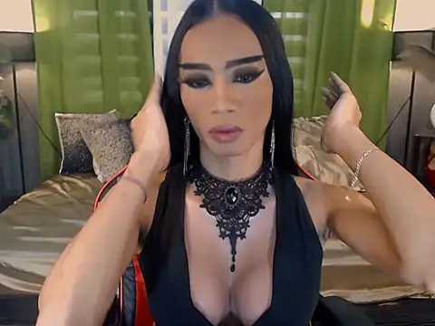 Snapshot of VeshtidaTS chatting on February 24, 2026, 4:02 am VeshtidaTS online show from February 24, 2026, 4:02 am