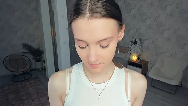 LianneBynon online show from April 2, 2026, 8:54 am