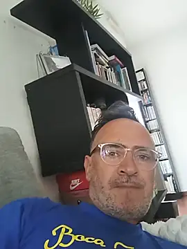 Snapshot of bobo672 chatting on May 21, 2026, 6:00 am bobo672 online show from May 21, 2026, 6:00 am