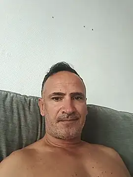 Snapshot of bobo672 chatting on April 27, 2026, 5:49 am bobo672 online show from April 27, 2026, 5:49 am