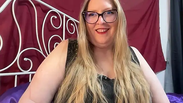 MissCharlotteXx online show from April 10, 2026, 1:51 pm