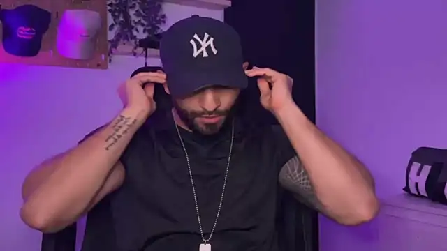 SamDornan51 online show from April 18, 2026, 5:54 am