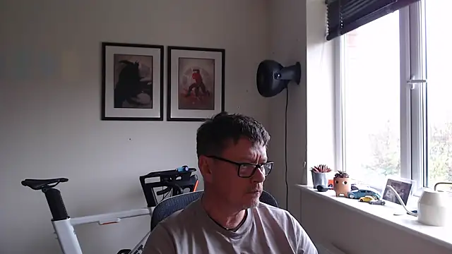 Snapshot of suck_it_up_buttercup1 chatting on March 3, 2026, 2:57 pm suck it up buttercup1 online show from March 3, 2026, 2:57 pm