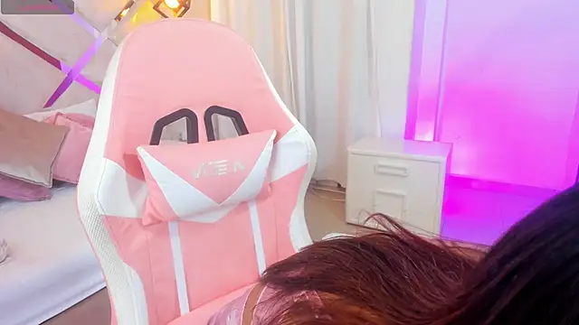 Snapshot of karlaa_megan chatting on February 7, 2026, 9:56 pm karlaa megan online show from February 7, 2026, 9:56 pm