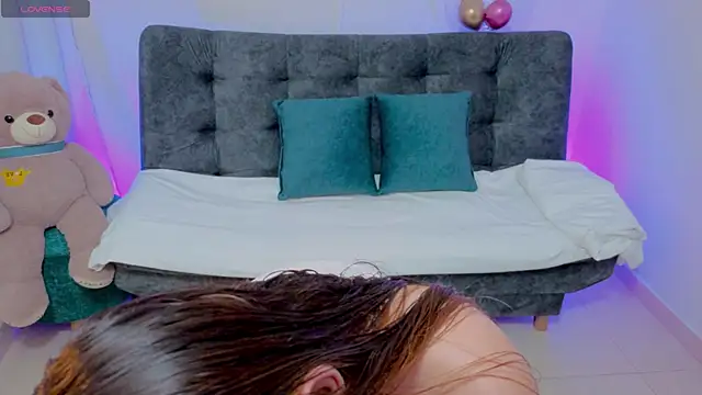 DannaCouper  online show from April 17, 2026, 11:13 am