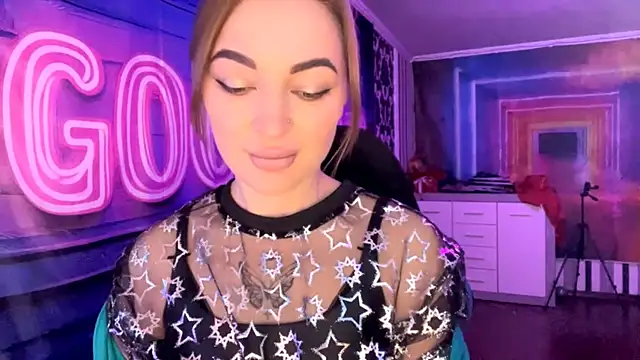 Vellora  online show from April 12, 2026, 10:07 am