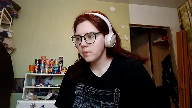 Snapshot of VannessaDillenbeck chatting on February 4, 2026, 8:09 am VannessaDillenbeck online show from February 4, 2026, 8:09 am