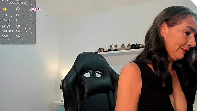 Emma Mendozaa online show from April 13, 2026, 11:36 am