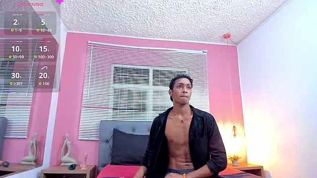 Snapshot of drako18_ chatting on February 13, 2026, 2:44 am drako18 online show from February 13, 2026, 2:44 am