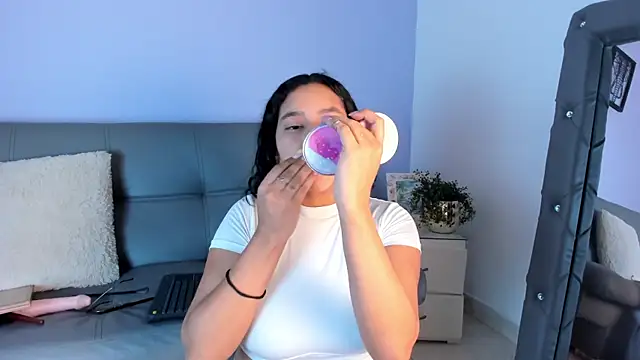 Aaliyah1  online show from February 14, 2026, 2:12 am