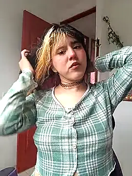 Snapshot of la_venuss chatting on February 21, 2026, 2:30 pm la venuss online show from February 21, 2026, 2:30 pm