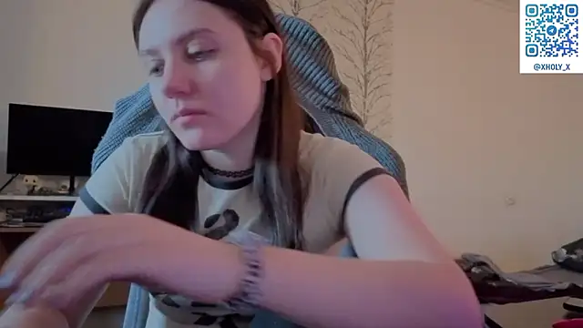 Snapshot of Holy_Kveta chatting on February 4, 2026, 3:12 am Holy Kveta online show from February 4, 2026, 3:12 am