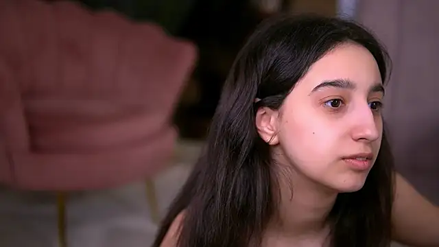 JullyFox online show from April 4, 2026, 11:06 am