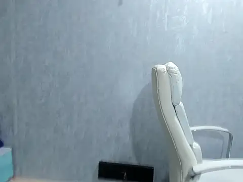 emilyvondark online show from March 11, 2026, 3:44 am