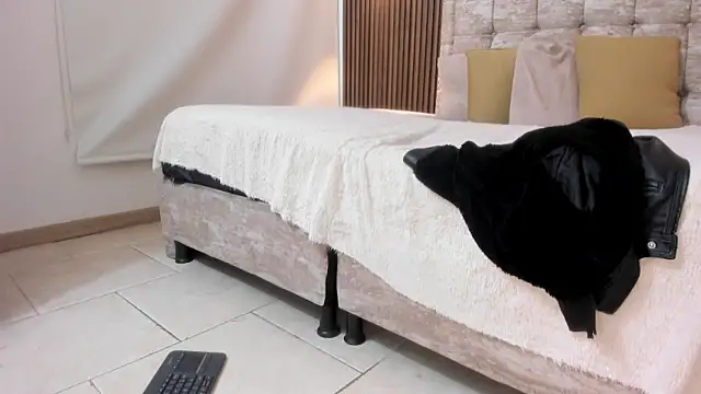 Snapshot of Lia_Nova chatting on February 22, 2026, 1:19 am Lia Nova online show from February 22, 2026, 1:19 am