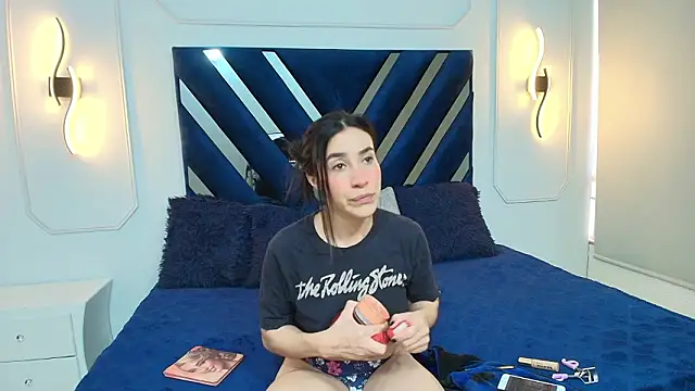 Snapshot of Lia_Nova chatting on February 20, 2026, 1:13 pm Lia Nova online show from February 20, 2026, 1:13 pm