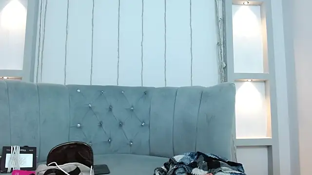 Lia Nova online show from March 20, 2026, 8:21 pm