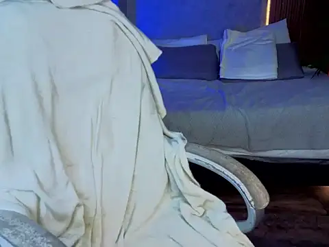 Snapshot of suggar_angel chatting on February 28, 2026, 1:44 pm suggar angel online show from February 28, 2026, 1:44 pm