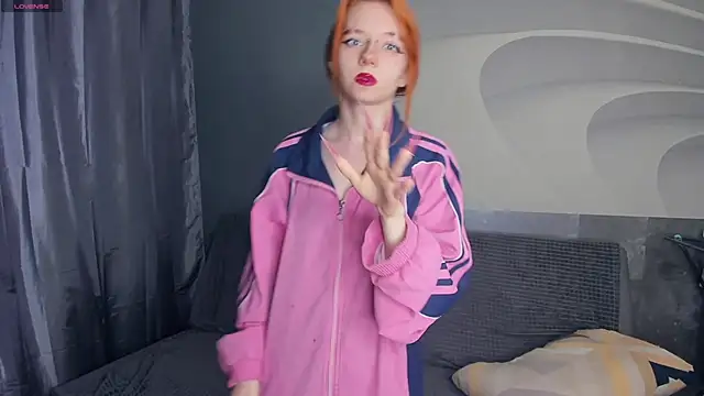 TarynPalek online show from May 21, 2026, 7:06 am