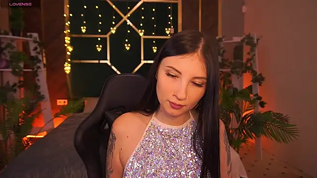 LunaaMay online show from February 25, 2026, 3:34 pm