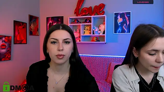 laurenmurrr online show from March 15, 2026, 10:11 am