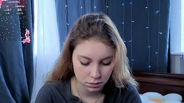 JadwigaTagliavia online show from April 13, 2026, 8:18 am