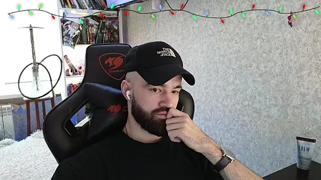  Mostly  online show from February 4, 2026, 1:06 pm