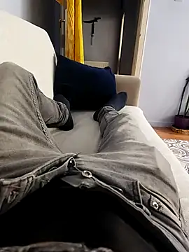 onurcannnnnnmmms online show from February 9, 2026, 11:08 am