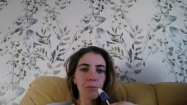 laparejaideal08 online show from April 4, 2026, 3:18 pm