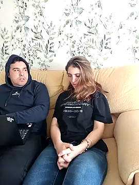 laparejaideal08 online show from April 11, 2026, 3:49 pm