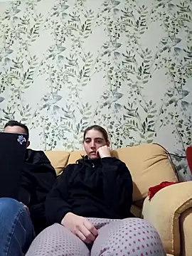 laparejaideal08 online show from February 13, 2026, 6:19 pm