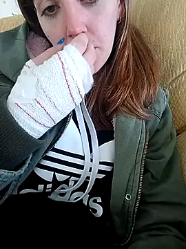 laparejaideal08 online show from February 19, 2026, 12:35 pm