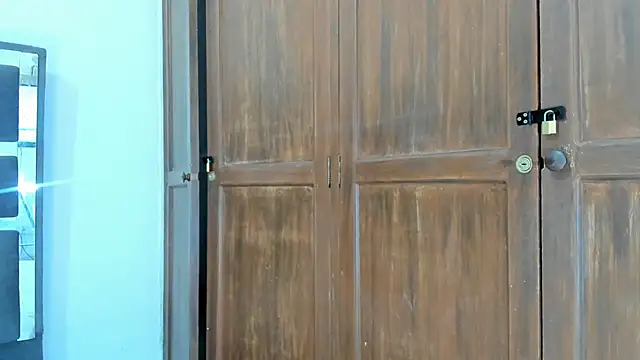 SamanthaHill  online show from February 2, 2026, 7:46 pm