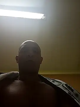 Snapshot of djmorenoo chatting on February 15, 2026, 2:12 am djmorenoo online show from February 15, 2026, 2:12 am