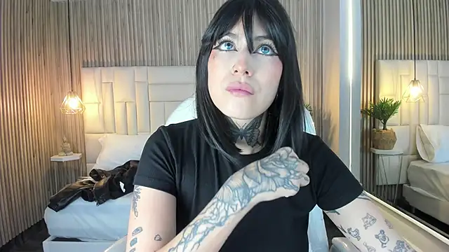 Snapshot of Ravenn21x chatting on February 27, 2026, 11:32 am Ravenn21x online show from February 27, 2026, 11:32 am