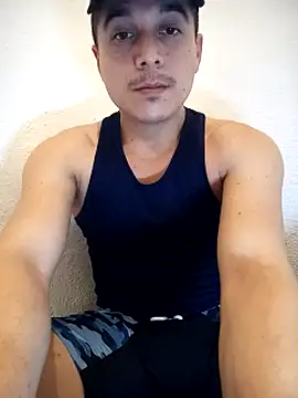 Snapshot of Reuss25 chatting on March 29, 2026, 12:12 am Reuss25 online show from March 29, 2026, 12:12 am