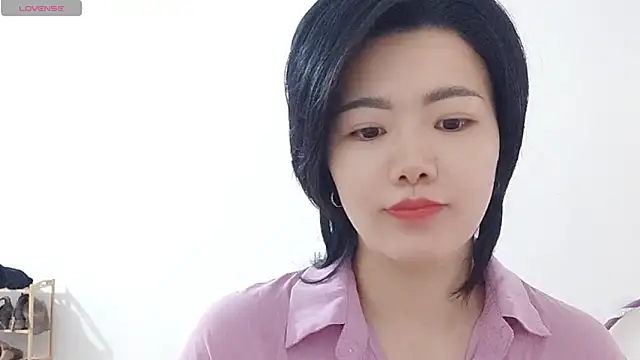 Nikishine online show from April 17, 2026, 1:08 am