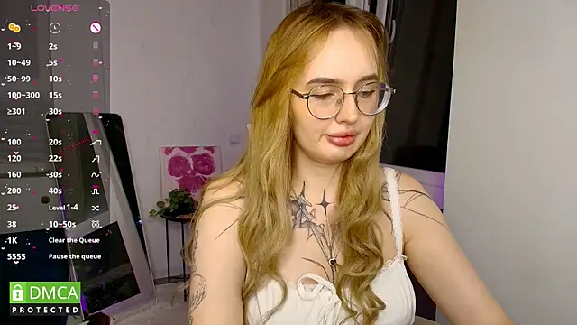 AdeLuna online show from July 3, 2026, 11:11 pm