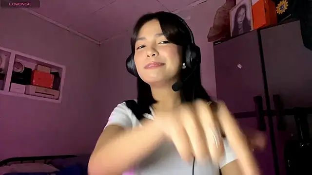 Snapshot of ConstancePorrini chatting on February 3, 2026, 3:28 pm ConstancePorrini online show from February 3, 2026, 3:28 pm