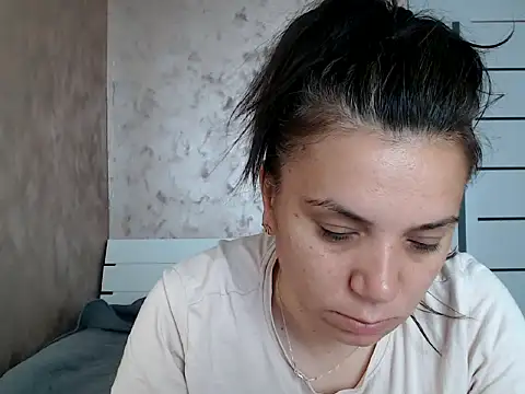LorraGrey online show from May 31, 2026, 3:56 am