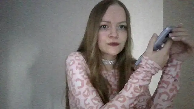 MollyLiveq online show from March 10, 2026, 2:43 pm