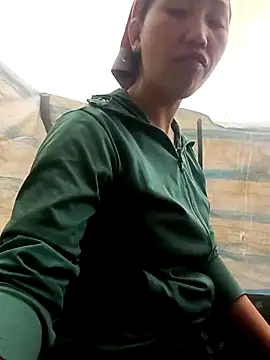 hot-luna- online show from February 23, 2026, 12:56 am