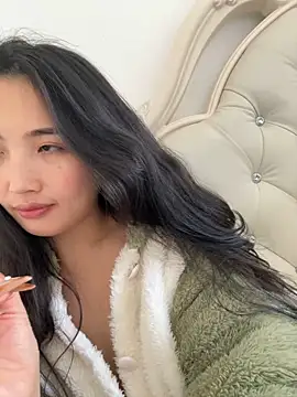 mimi-love13 online show from February 4, 2026, 5:35 am