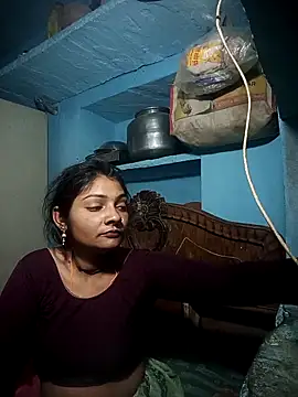 Hotty raghni online show from February 4, 2026, 12:38 am